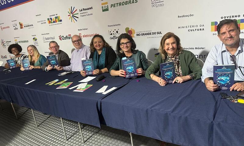 LANÇAMENTO DA OBRA ADMINISTRAÇÃO: CONHECIMENTOS, PRÁTICAS E INOVAÇÕES